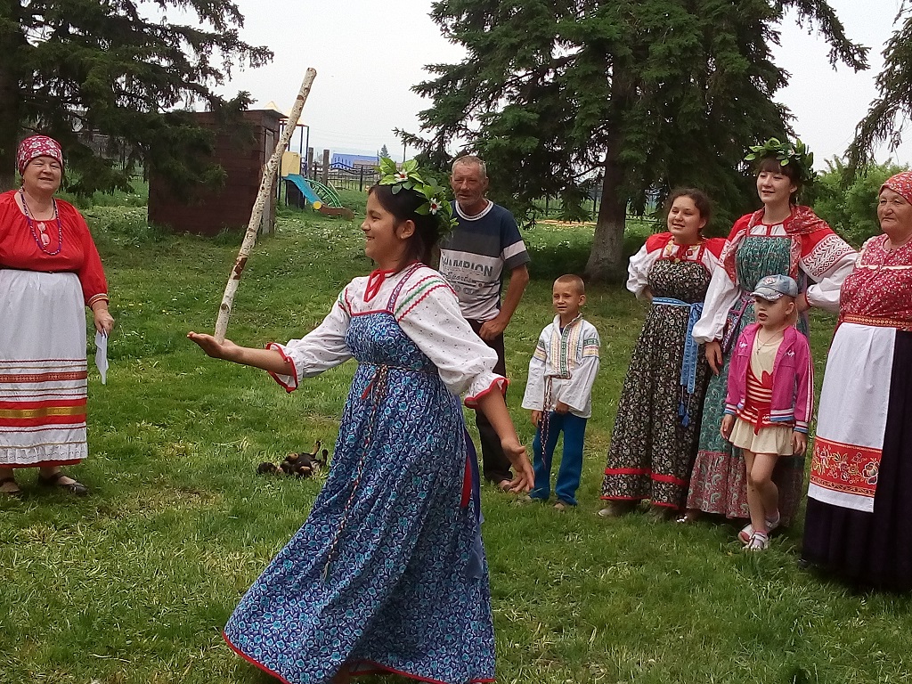 3 место Константинова Ольга НАРОДНЫЕ ИГРЫ НА ТРОИЦУ