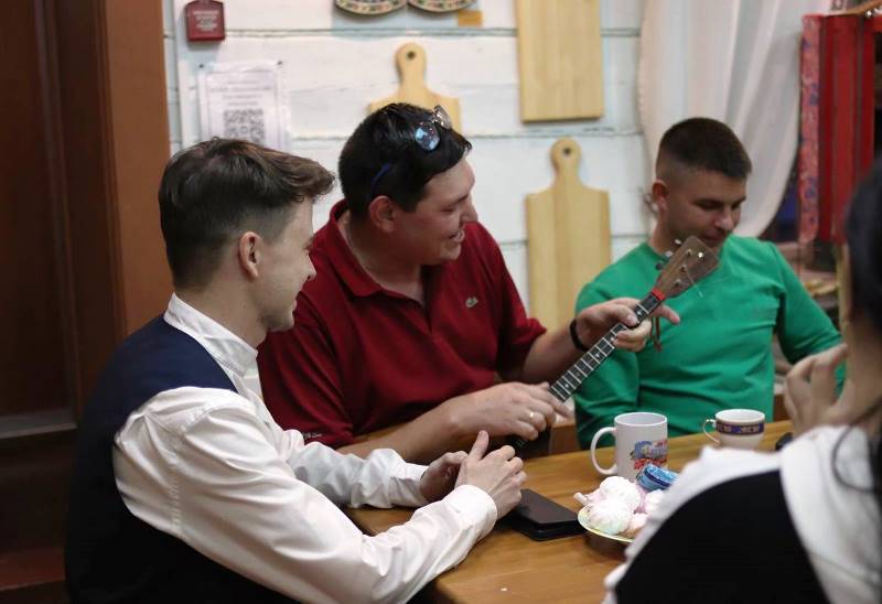 photo 5280643401622084172 y