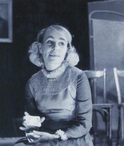 463052dad9377fe2445d3b1bfb5f62a3 M