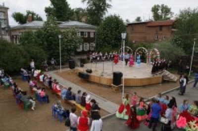 b9ad772005653afce4d4bd46c2efe842 M