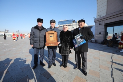 bba44bd6959075a5902aaeb4b8c8f0c9 M