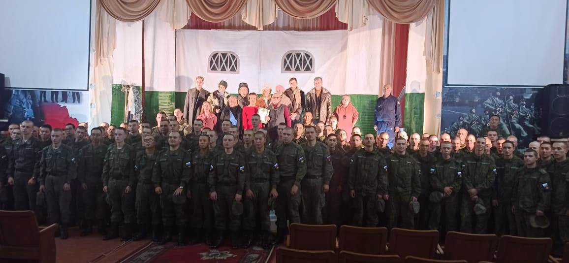 п.Средний с военнослужащими