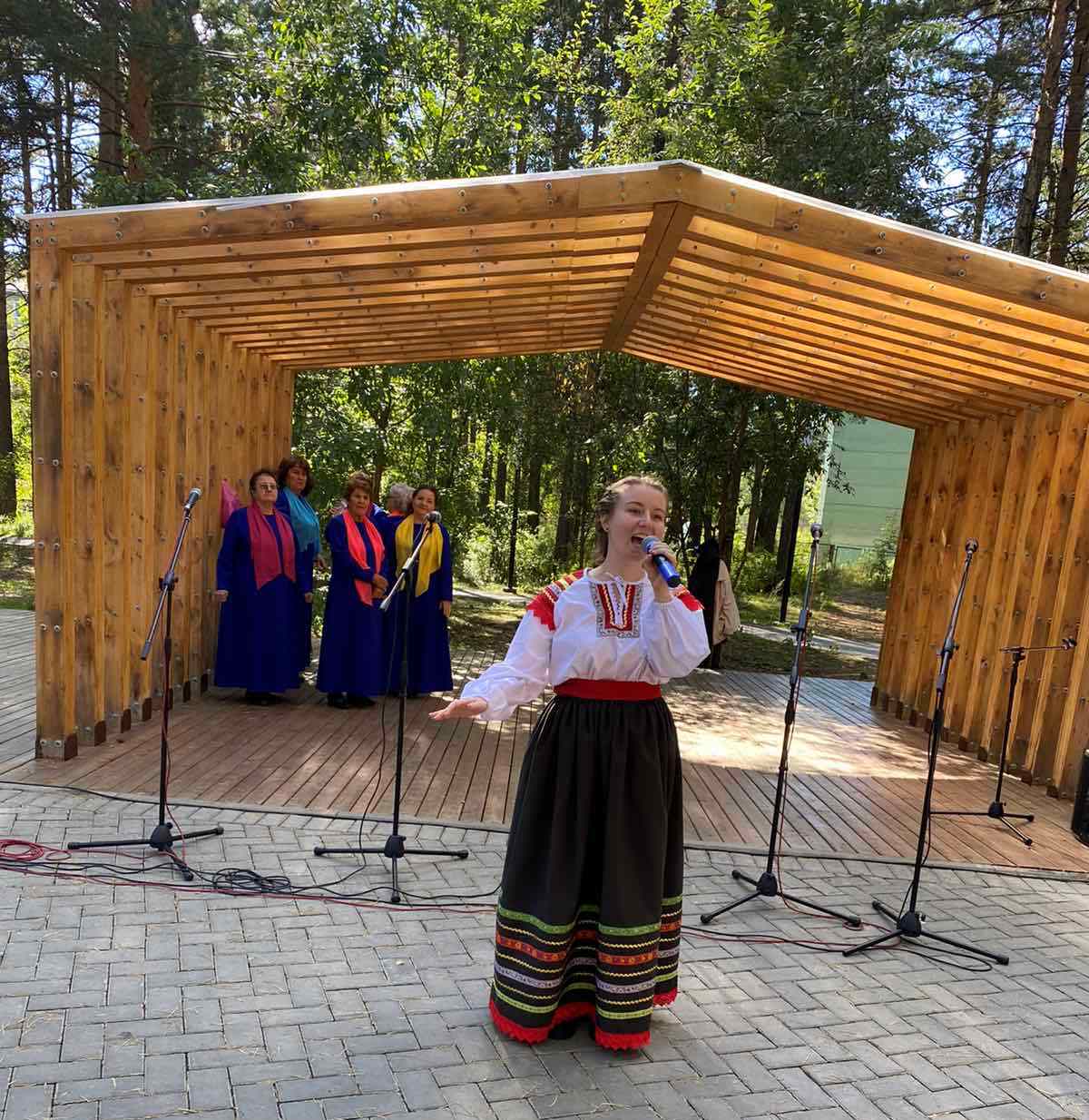 Молодость и традиции