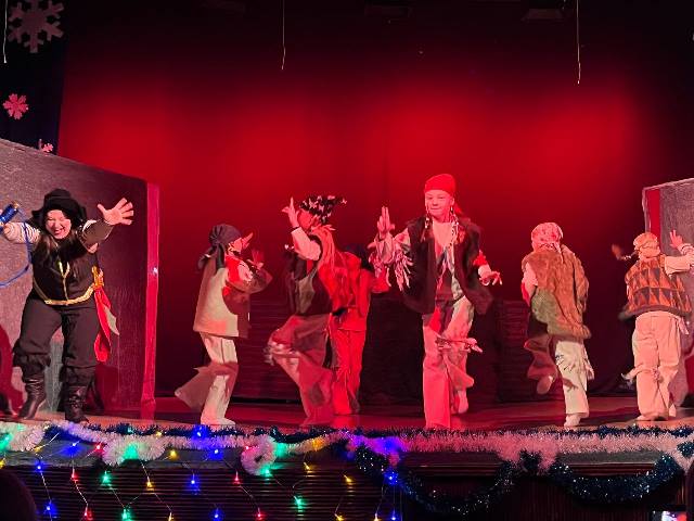 photo 5386813438404791291 y