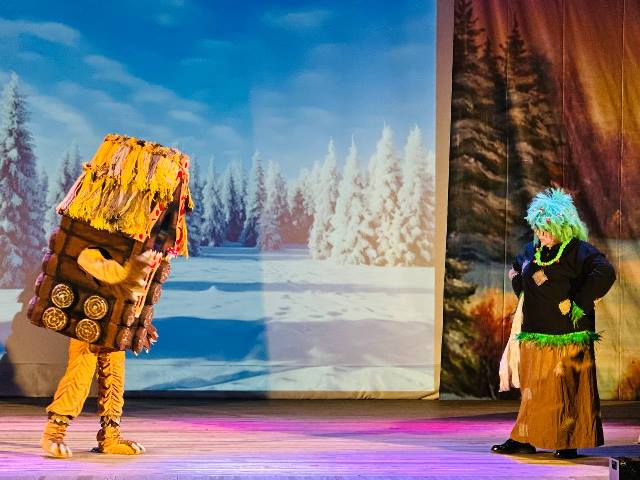 photo 5346230172165803412 y