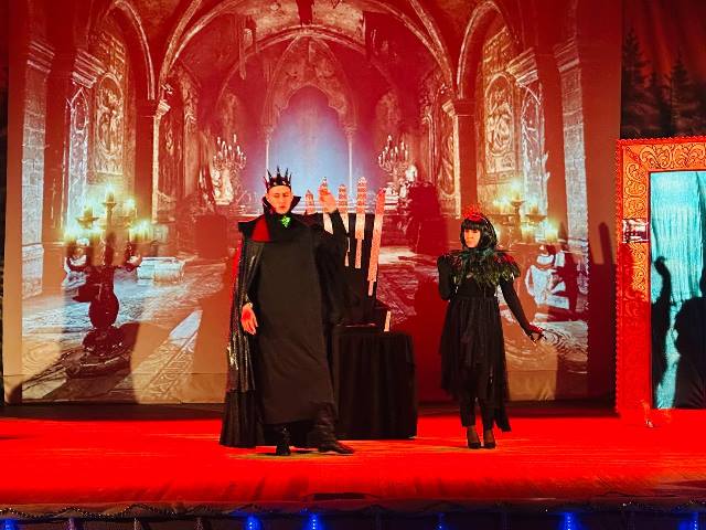 photo 5346230172165803443 y